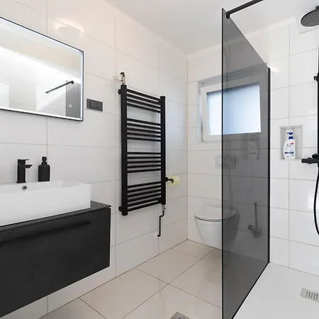 Apartment Apartments Albert Krk Town