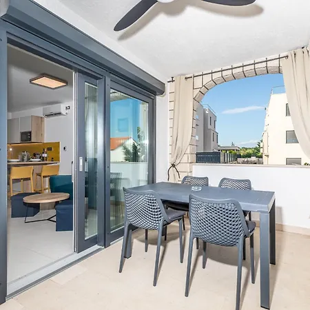 Apartments Albert * Krk Town