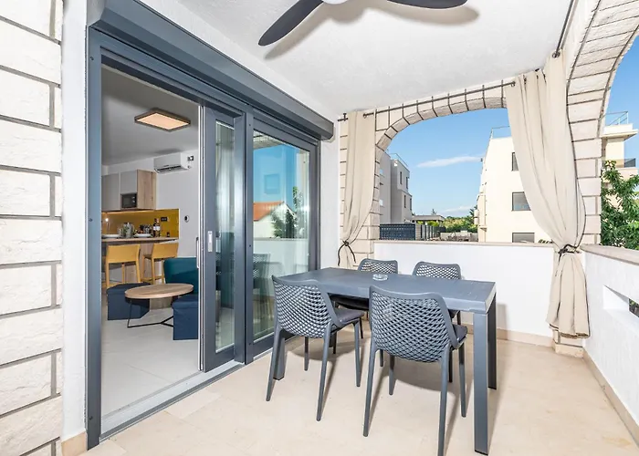 Apartments Albert * Krk Town